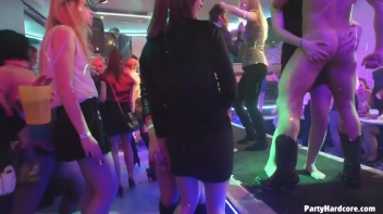 Party Hardcore Gone Crazy Vol. 32 Part 7 - Cam 2 Screencap 17 on www.sinx.com