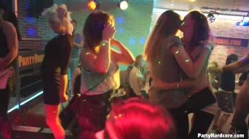 Party Hardcore Gone Crazy Vol. 32 Part 7 - Cam 2 Screencap 31 on www.sinx.com