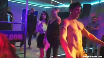 Party Hardcore Gone Crazy Vol. 32 Part 7 - Cam 2 Screencap 32 on www.sinx.com