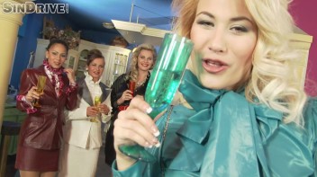 Frivolous Housewives: Mouthfuls Of Piss And A Sissy Dick To Fuck With Screencap 7 on www.sinx.com