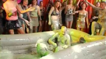 Mudslinging Eurobabes Screencap 67 on www.sinx.com