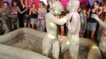 Mudslinging Eurobabes Screencap 76 on www.sinx.com