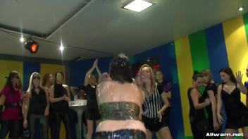 Gel Wrestling Hotties Screencap 45 on www.sinx.com