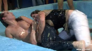 Gel Wrestling Hotties Screencap 77 on www.sinx.com