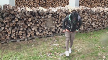 Outdoorpissen Screencap 13 on www.sinx.com