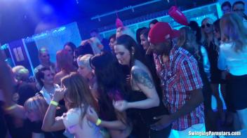 Wet and Wild Swingers Part 1 - Hardcore Cam Screencap 5 on www.sinx.com