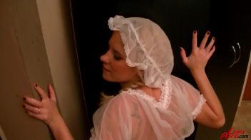 Bang Me Bonnet Babe Screencap 47 on www.sinx.com