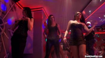 Valentine's Day Vaginas Part 4 - Shower Cam Screencap 18 on www.sinx.com