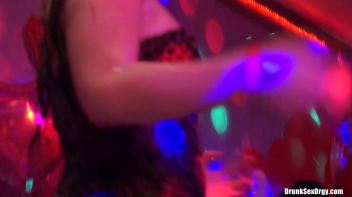 Valentine's Day Vaginas Part 4 - Shower Cam Screencap 36 on www.sinx.com