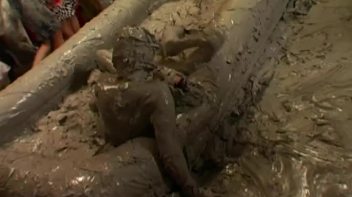 Happy Hour Mud Wrestling Event Screencap 91 on www.sinx.com