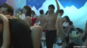 Winter WonderBang Part 3 - Cam 4 Screencap 76 on www.sinx.com