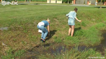 Hot Babes Catfight In Muddy Stream Screencap 14 on www.sinx.com