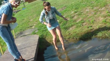 Hot Babes Catfight In Muddy Stream Screencap 8 on www.sinx.com