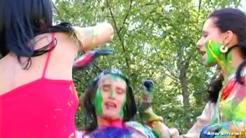 Extreme Finger Painting Goes Eurobabe Brawl Screencap 26 on www.sinx.com