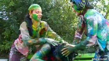 Extreme Finger Painting Goes Eurobabe Brawl Screencap 62 on www.sinx.com