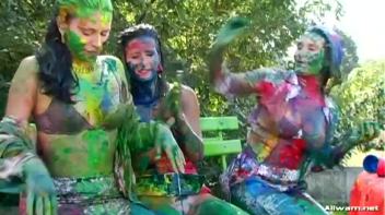 Extreme Finger Painting Goes Eurobabe Brawl Screencap 66 on www.sinx.com