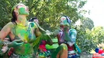 Extreme Finger Painting Goes Eurobabe Brawl Screencap 67 on www.sinx.com