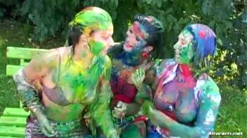 Extreme Finger Painting Goes Eurobabe Brawl Screencap 70 on www.sinx.com