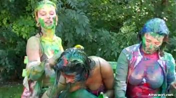 Extreme Finger Painting Goes Eurobabe Brawl Screencap 77 on www.sinx.com