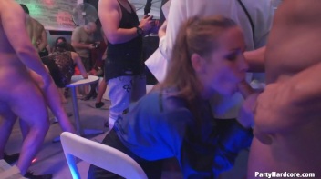Party Hardcore Gone Crazy Vol. 30 Part 6 - Cam 1 Screencap 40 on www.sinx.com
