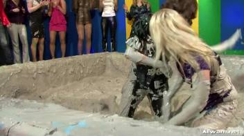 Jeans vs. Latex Mud Battle Screencap 10 on www.sinx.com