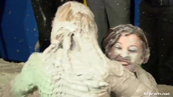 Jeans vs. Latex Mud Battle Screencap 42 on www.sinx.com