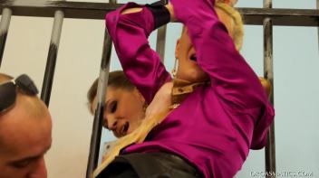 Double Orgasmatic Trouble Screencap 9 on www.sinx.com