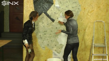 Sexy girls get sticky with glue Screencap 12 on www.sinx.com