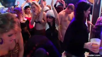 Pussy Blizzard Part 3 - Cam 1 Screencap 35 on www.sinx.com