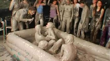Going For Gold In The Mud Screencap 93 on www.sinx.com