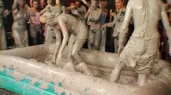 Going For Gold In The Mud Screencap 10 on www.sinx.com