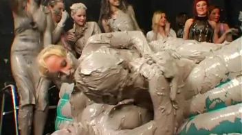 Going For Gold In The Mud Screencap 26 on www.sinx.com