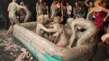 Going For Gold In The Mud Screencap 40 on www.sinx.com