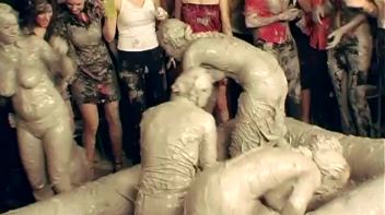 Going For Gold In The Mud Screencap 41 on www.sinx.com