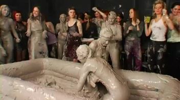 Going For Gold In The Mud Screencap 51 on www.sinx.com