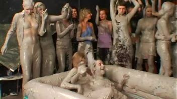 Going For Gold In The Mud Screencap 66 on www.sinx.com