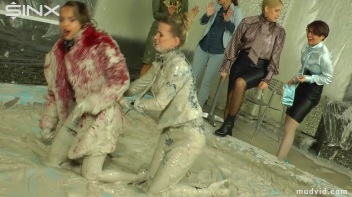Two Sophisticated Ladies Wrestle In Mud Screencap 28 on www.sinx.com