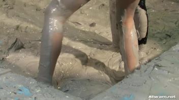 Mud Splattered Eurobabes Screencap 18 on www.sinx.com