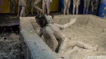 Mud Splattered Eurobabes Screencap 37 on www.sinx.com