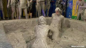 Mud Splattered Eurobabes Screencap 43 on www.sinx.com