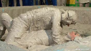Mud Splattered Eurobabes Screencap 46 on www.sinx.com