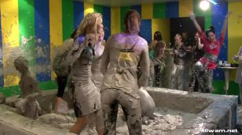 Mud Splattered Eurobabes Screencap 63 on www.sinx.com