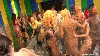Mud Splattered Eurobabes Screencap 67 on www.sinx.com