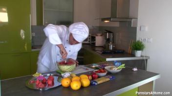 Gourmet Piss Bang P1 Screencap 5 on www.sinx.com