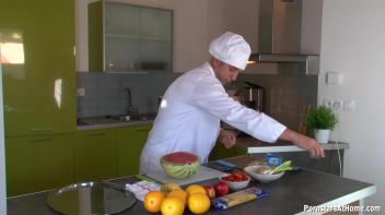 Gourmet Piss Bang P1 Screencap 1 on www.sinx.com