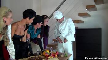 Gourmet Piss Bang P1 Screencap 19 on www.sinx.com