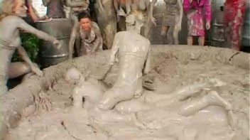 Tit-to-Tit Mud Combat! Screencap 37 on www.sinx.com