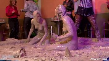 Eurobabes Slammed In The Mud Screencap 36 on www.sinx.com