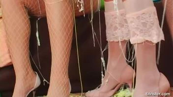 Silly Girls With Shaving Cream Screencap 61 on www.sinx.com