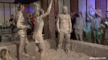 Dirty Duo Turns Into Mud Brawl Screencap 76 on www.sinx.com